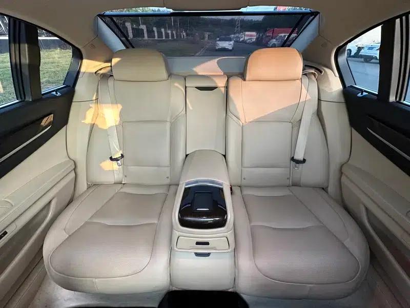 BMW 7 Series 2009 730Li Luxury — миниатюра 16