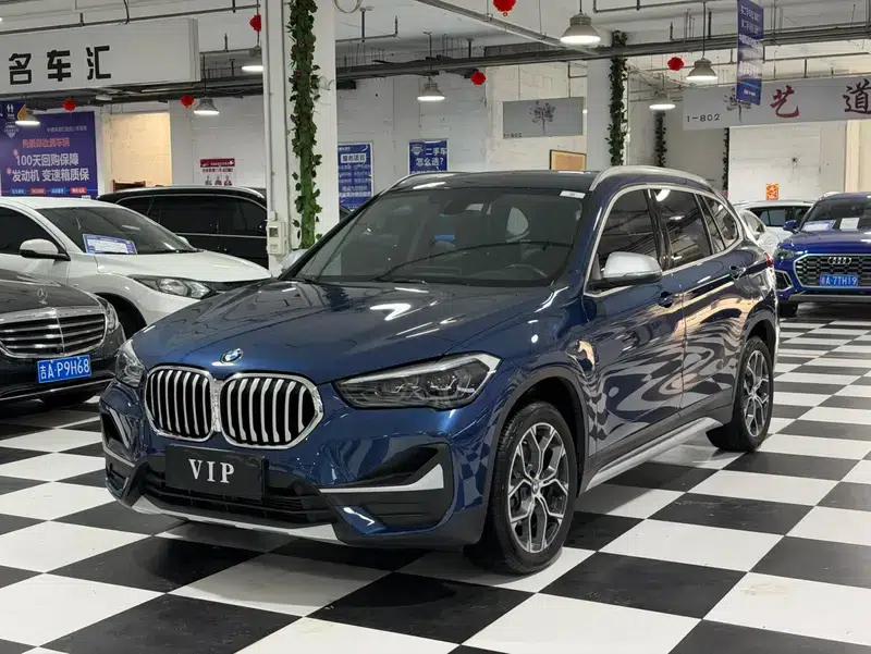 BMW X1 2022 sDrive20Li Fashion Edition — миниатюра 1