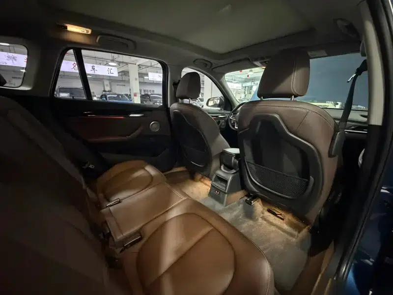 BMW X1 2022 sDrive20Li Fashion Edition — миниатюра 34