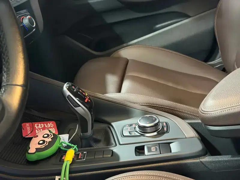 BMW X1 2022 sDrive20Li Fashion Edition — миниатюра 38
