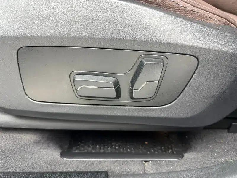 2023 BMW X1 sDrive20Li X Design Package — миниатюра 8