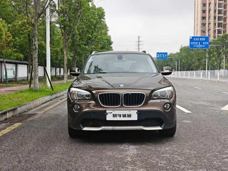 BMW X1 2012 xDrive20i Luxury — миниатюра 2