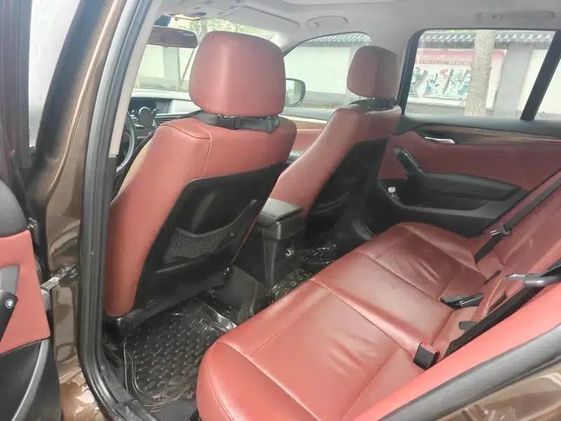 BMW X1 2012 xDrive20i Luxury — миниатюра 20