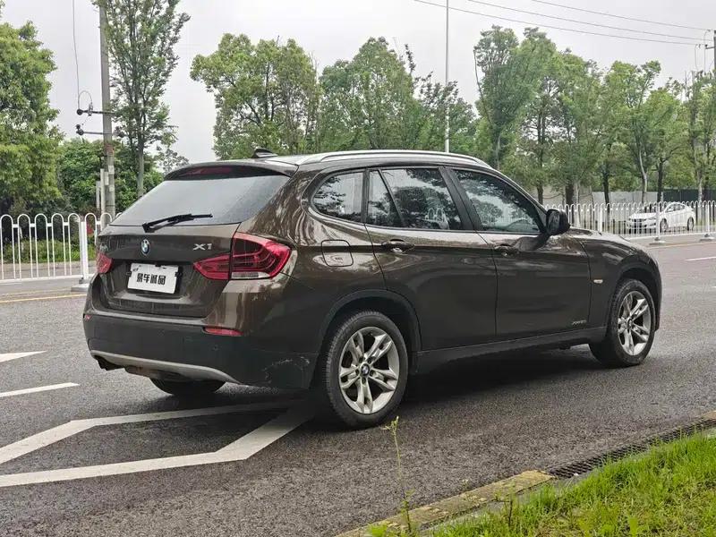 BMW X1 2012 xDrive20i Luxury — миниатюра 7