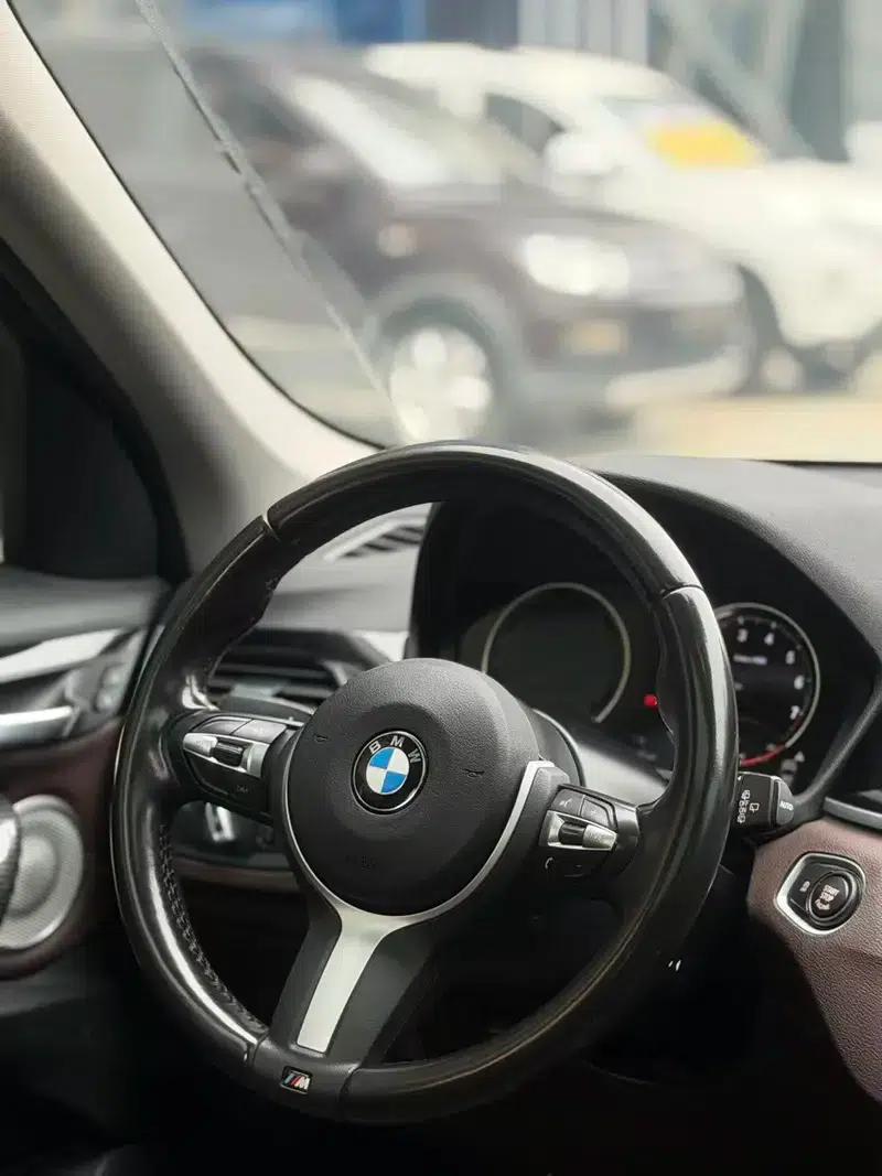 BMW X1 2021 sDrive25Li Leading Edition — миниатюра 8