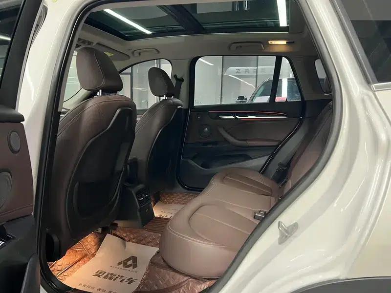 BMW X1 2022 xDrive25Li Premium — миниатюра 14