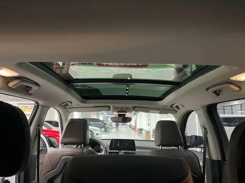 BMW X1 2022 xDrive25Li Premium — миниатюра 15