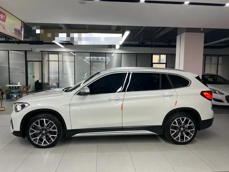 BMW X1 2022 xDrive25Li Premium — миниатюра 4