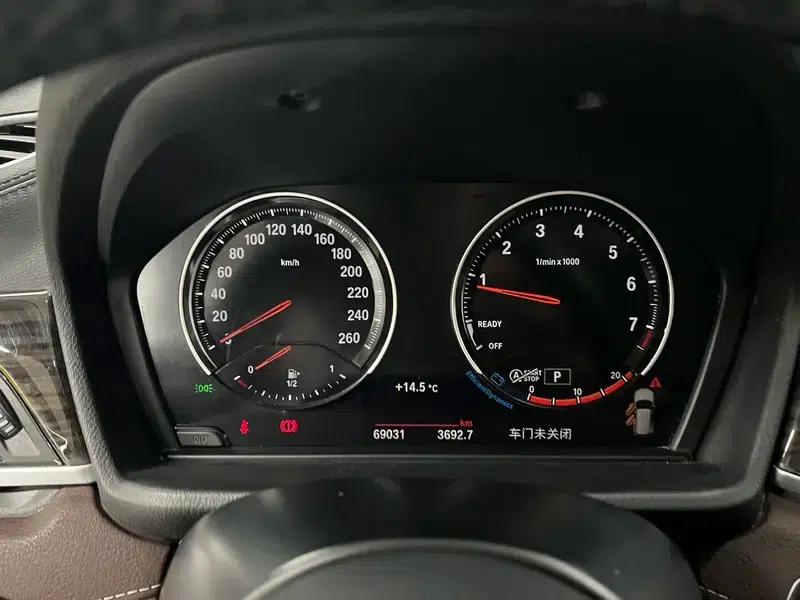 BMW X1 2022 xDrive25Li Premium — миниатюра 10