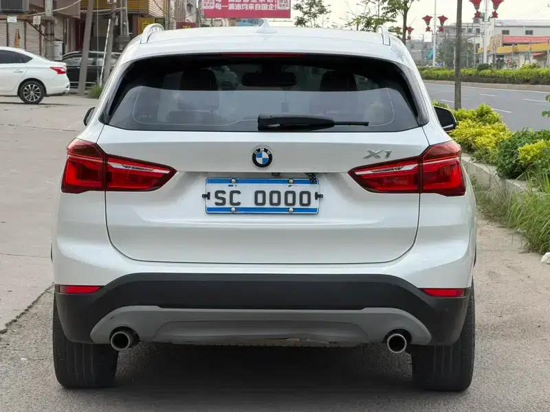 BMW X1 2018 sDrive20Li Leading Edition — миниатюра 4