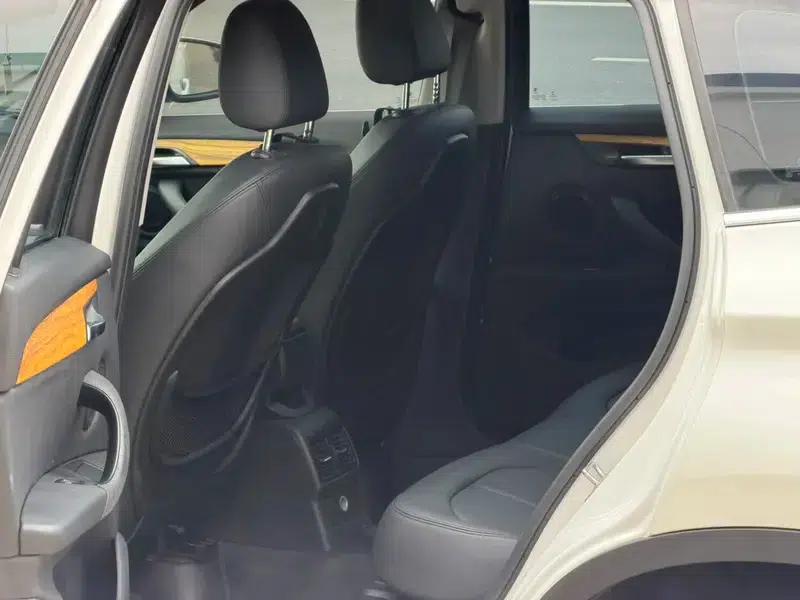 BMW X1 2018 sDrive20Li Leading Edition — миниатюра 9