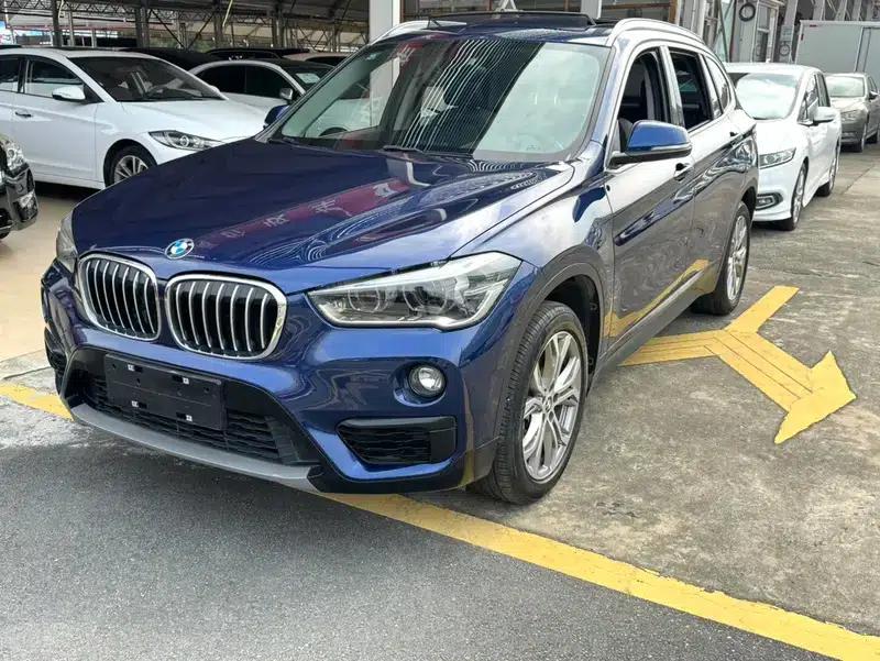 BMW X1 2019 sDrive20Li Leading Edition — миниатюра 1