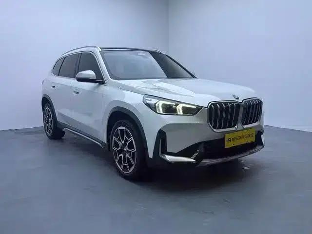 2023 BMW X1 sDrive25Li X Design Package — миниатюра 3