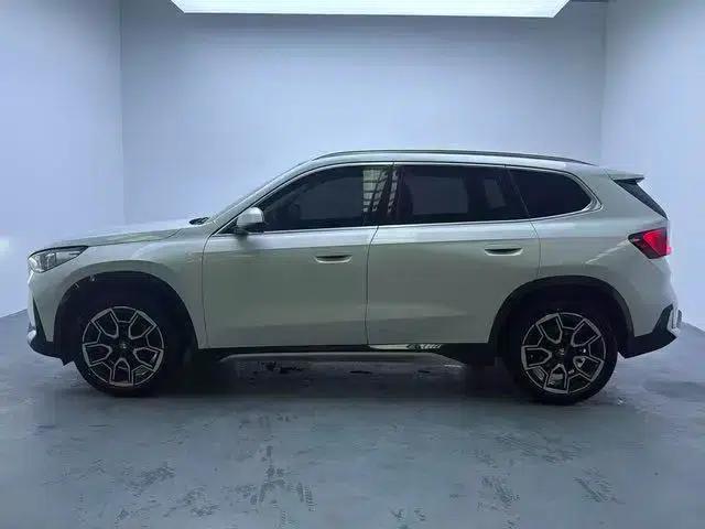 2023 BMW X1 sDrive25Li X Design Package — миниатюра 4