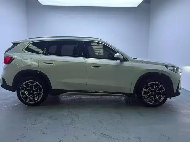 2023 BMW X1 sDrive25Li X Design Package — миниатюра 8
