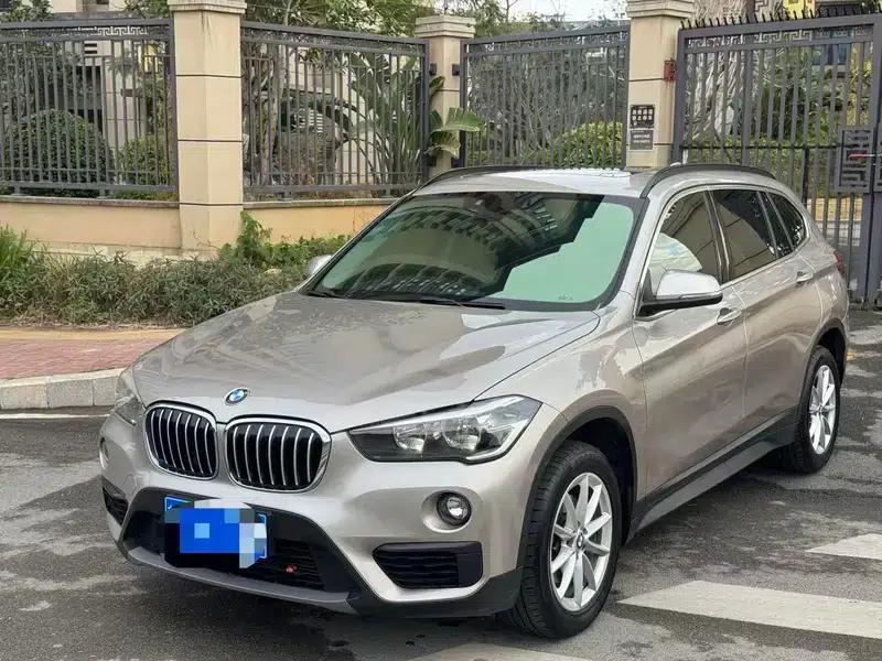 BMW X1 2019 sDrive18Li Fashion Edition — миниатюра 1