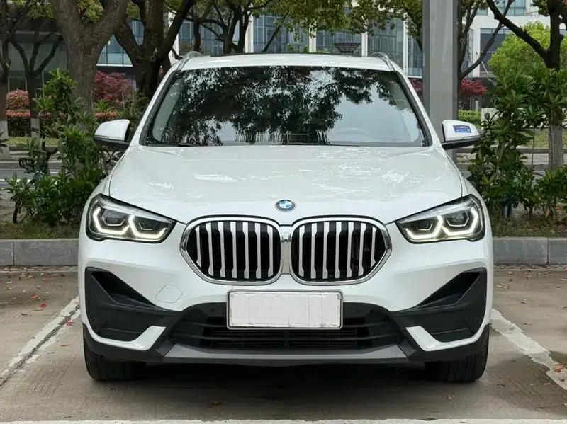 BMW X1 2022 sDrive25Li Leading Edition — миниатюра 2