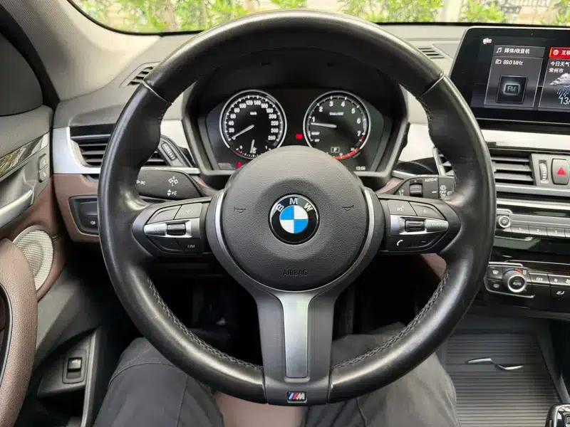 BMW X1 2022 sDrive25Li Leading Edition — миниатюра 13