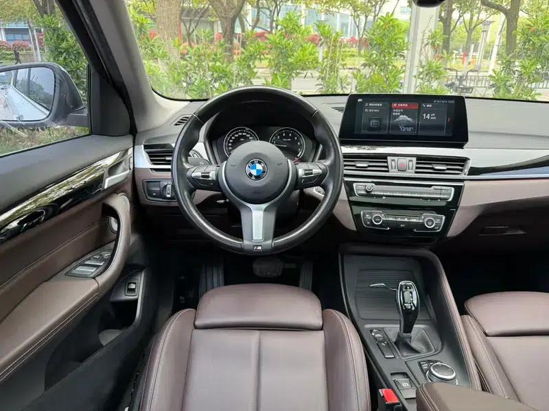 BMW X1 2022 sDrive25Li Leading Edition — миниатюра 15