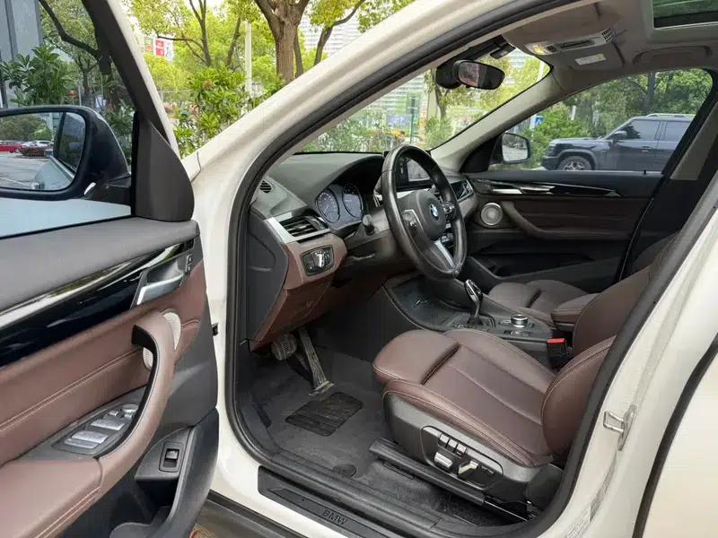 BMW X1 2022 sDrive25Li Leading Edition — миниатюра 17
