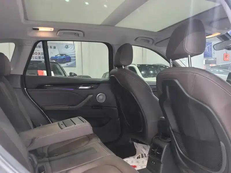 BMW X1 2021 Facelift sDrive25Li Leading Edition — миниатюра 17