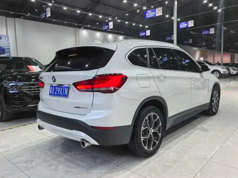 BMW X1 2021 Facelift sDrive25Li Leading Edition — миниатюра 6