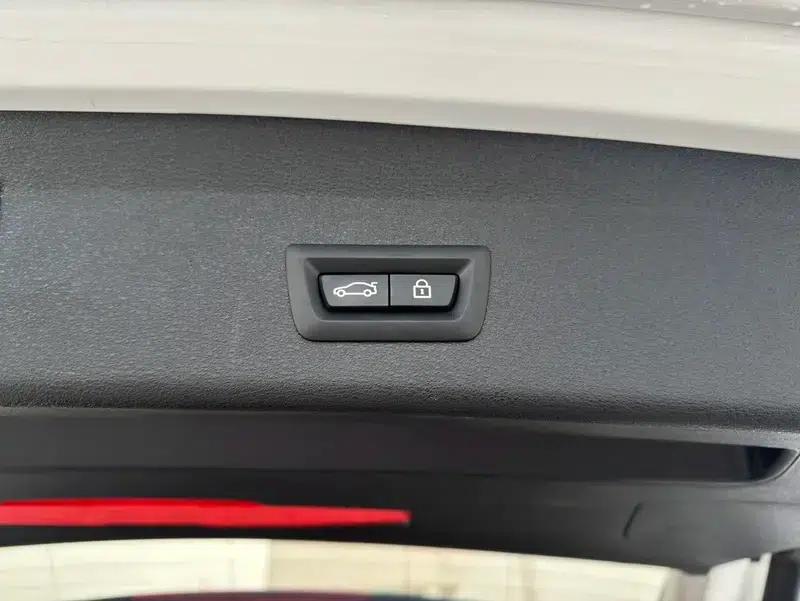 BMW X1 2022 sDrive25Li Leading Edition — миниатюра 11