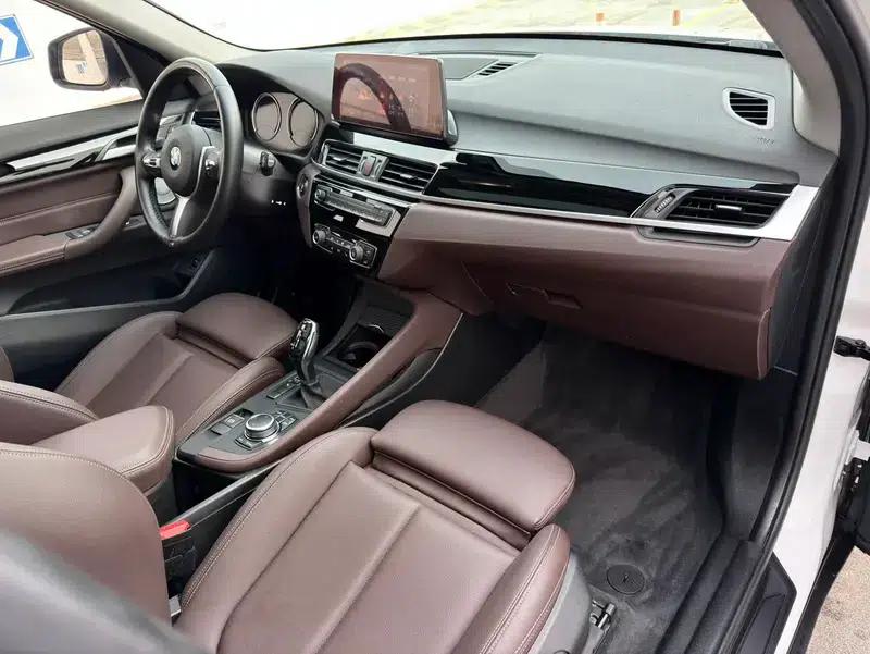 BMW X1 2022 sDrive25Li Leading Edition — миниатюра 15
