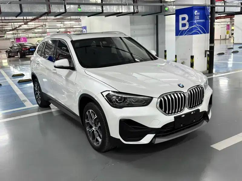 BMW X1 2022 sDrive25Li Leading Edition — миниатюра 3