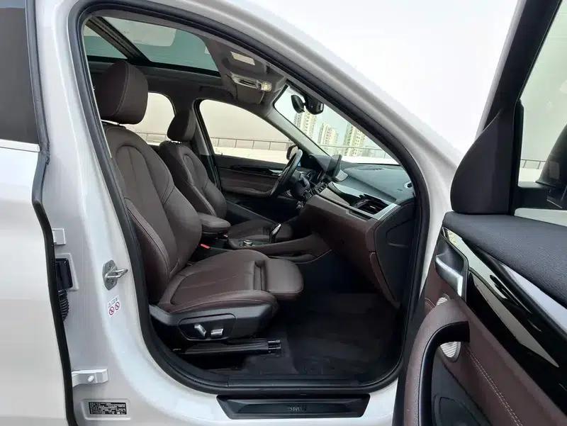 BMW X1 2022 sDrive25Li Leading Edition — миниатюра 10