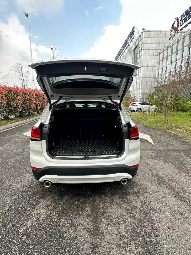 BMW X1 2020 sDrive25Li Leading Edition — миниатюра 12