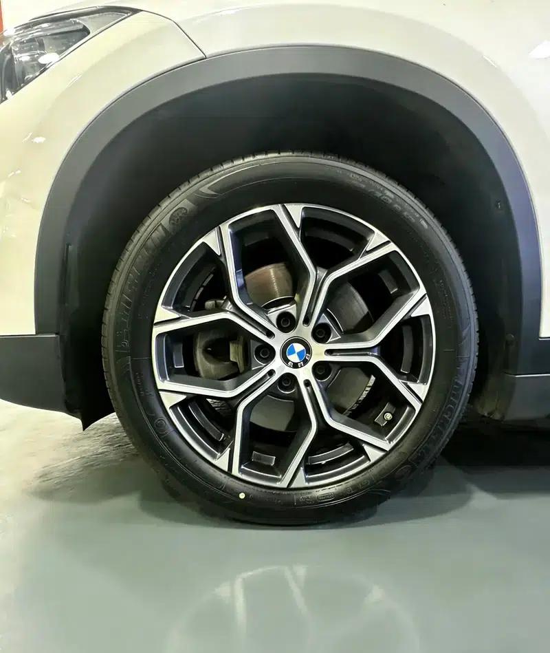 BMW X1 2020 sDrive25Li Leading Edition — миниатюра 7