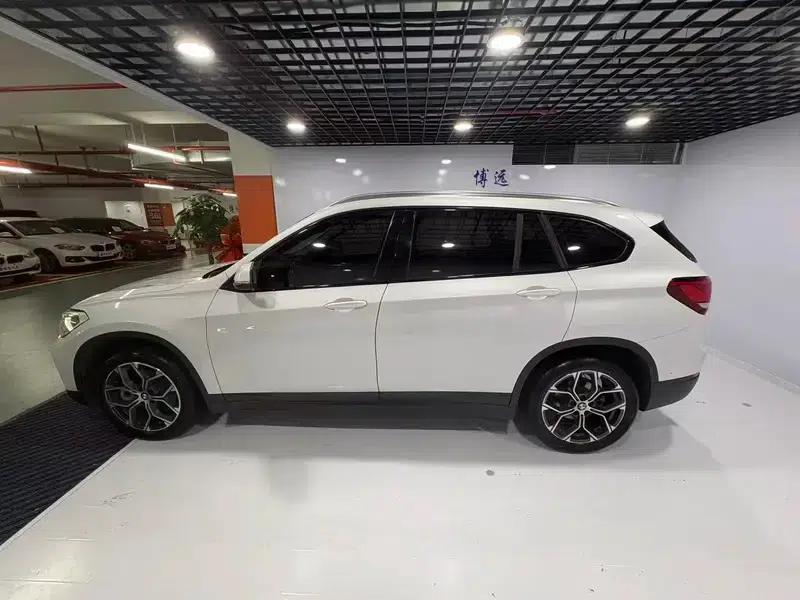 BMW X1 2022 xDrive25Li Premium — миниатюра 4
