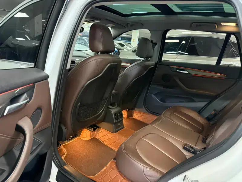 BMW X1 2018 sDrive18Li Premium — миниатюра 16