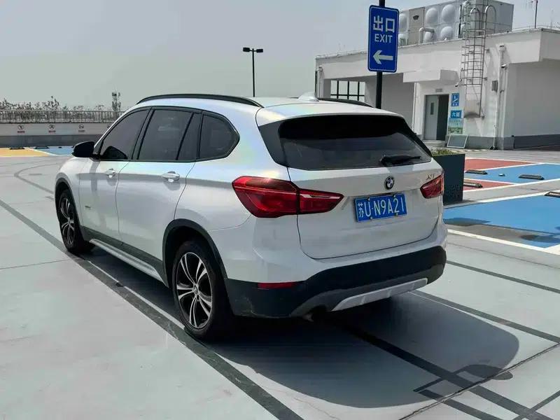 BMW X1 2016 sDrive18Li Luxury — миниатюра 4