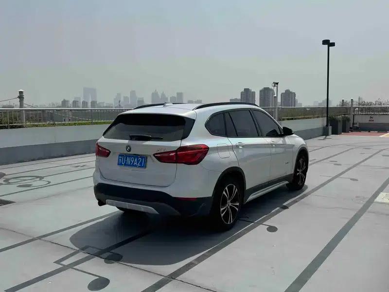 BMW X1 2016 sDrive18Li Luxury — миниатюра 6