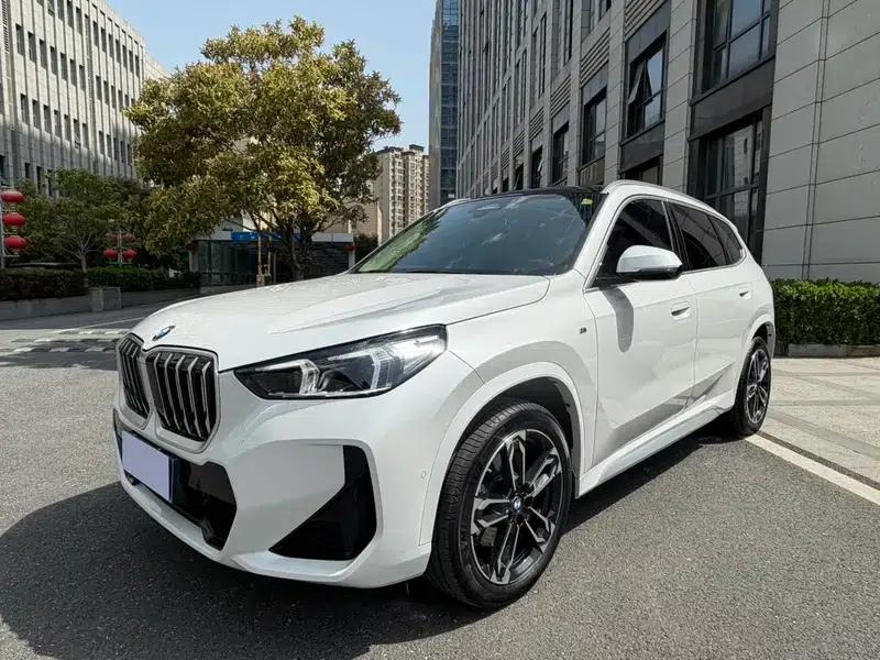 BMW X1 2023 sDrive25Li M Sport Package — миниатюра 1
