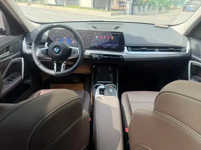 BMW X1 2023 sDrive25Li M Sport Package — миниатюра 13