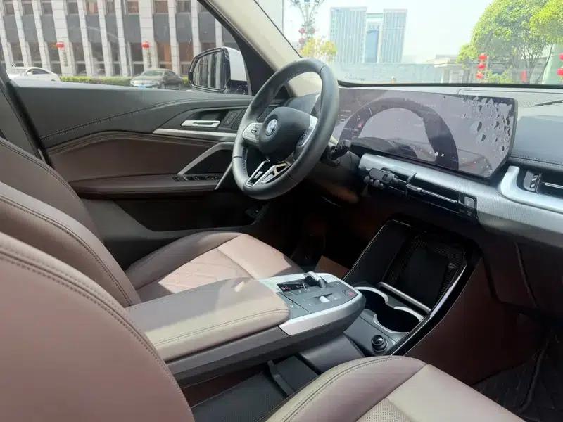 BMW X1 2023 sDrive25Li M Sport Package — миниатюра 16