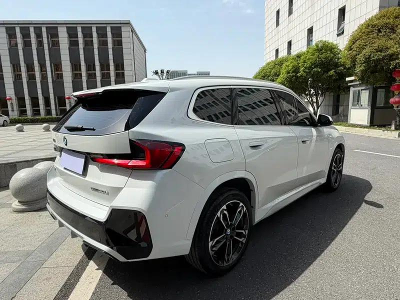BMW X1 2023 sDrive25Li M Sport Package — миниатюра 6