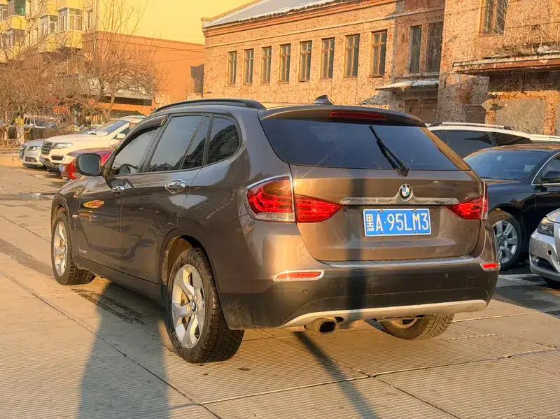 BMW X1 2012 sDrive18i Luxury — миниатюра 4