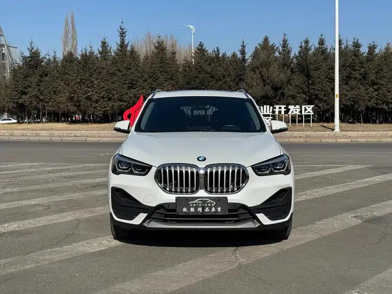 BMW X1 2022 sDrive25Li Leading Edition — миниатюра 2