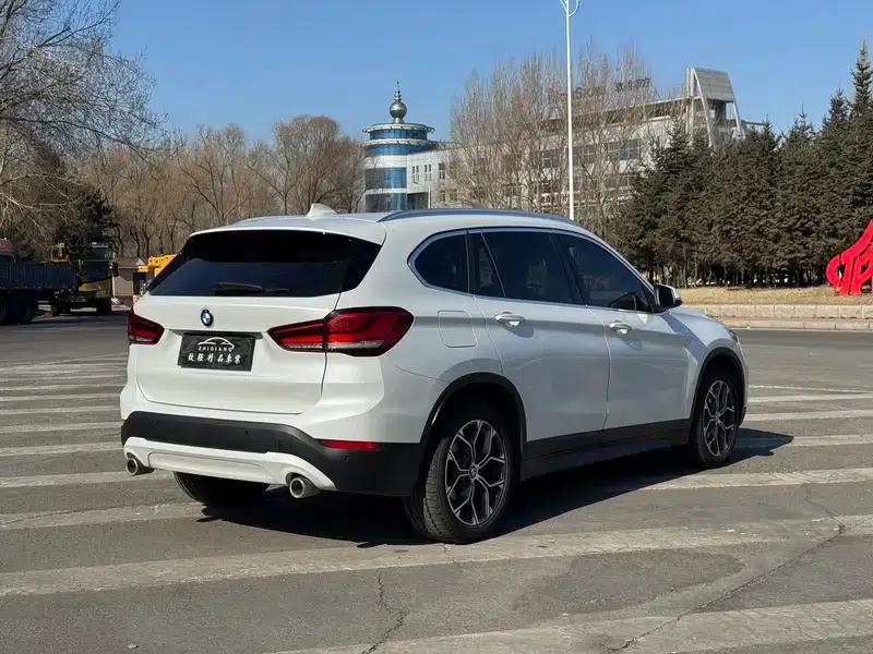 BMW X1 2022 sDrive25Li Leading Edition — миниатюра 6