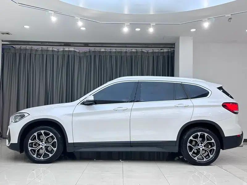BMW X1 2022 sDrive25Li Leading Edition — миниатюра 4