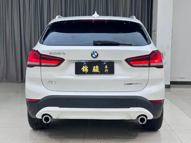 BMW X1 2022 sDrive25Li Leading Edition — миниатюра 6