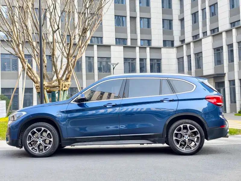 BMW X1 2021 sDrive25Li Leading Edition — миниатюра 4