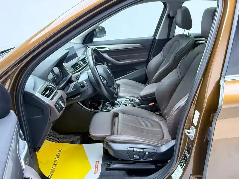 BMW X1 2019 xDrive20Li Premium — миниатюра 17