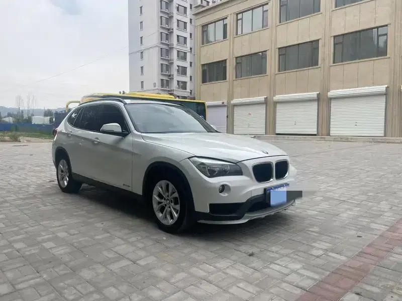BMW X1 2014 sDrive18i Fashion Edition — миниатюра 3