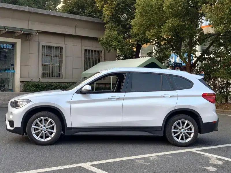 BMW X1 2016 sDrive18Li Fashion Edition — миниатюра 4