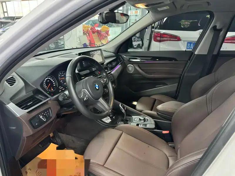BMW X1 2021 sDrive25Li Leading Edition — миниатюра 8